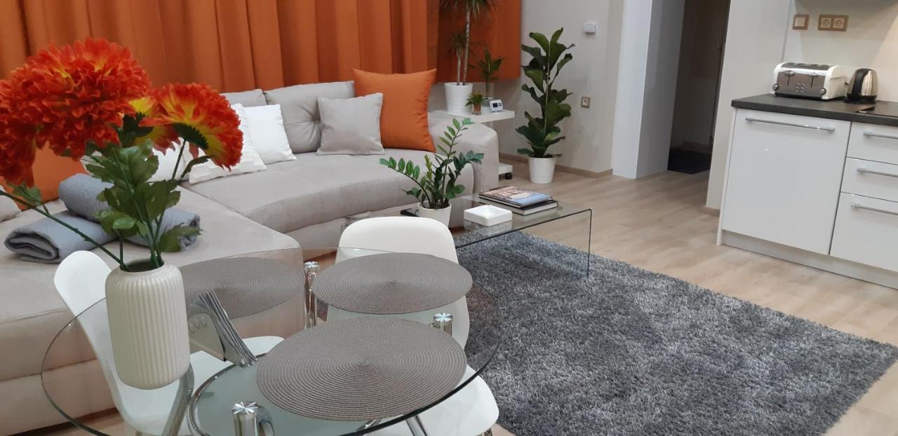 בודפשט Modern, Quiet & Cozy Apartment In The Middle Of Downtown Near Danube At Fashion Street מראה חיצוני תמונה