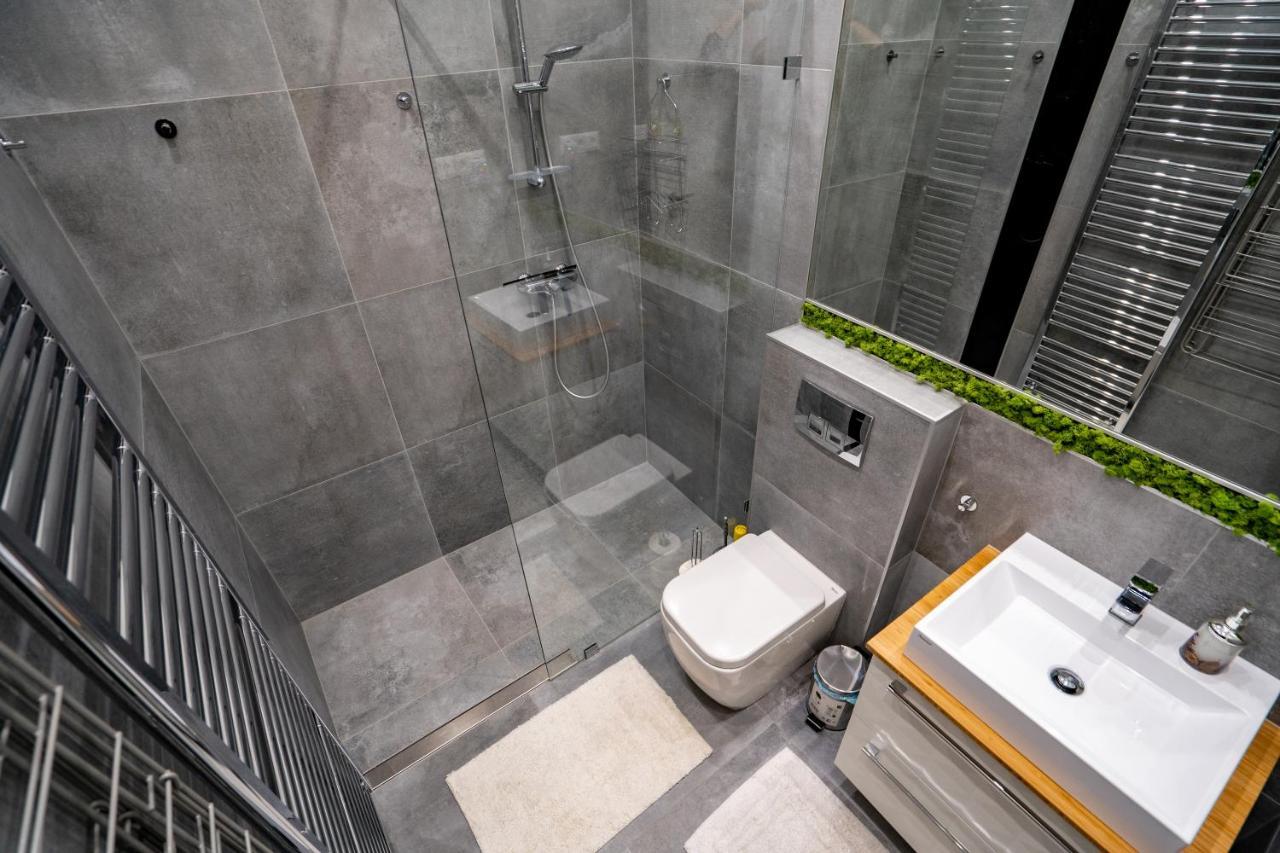 בודפשט Modern, Quiet & Cozy Apartment In The Middle Of Downtown Near Danube At Fashion Street מראה חיצוני תמונה